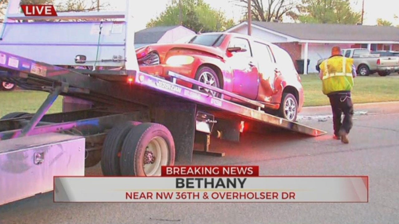 2 Taken To Hospital Following 2 Car Crash In Bethany, Witness Says