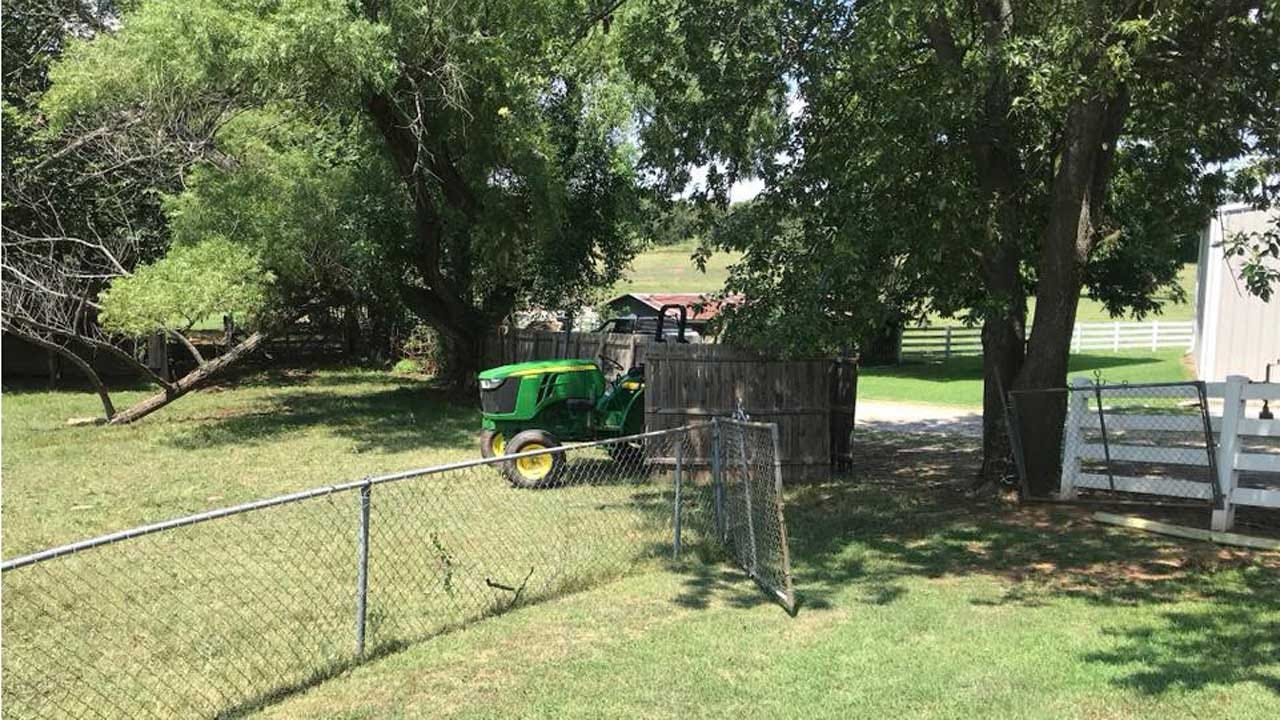 Man's Leg Amputated In Tractor Accident In Harrah