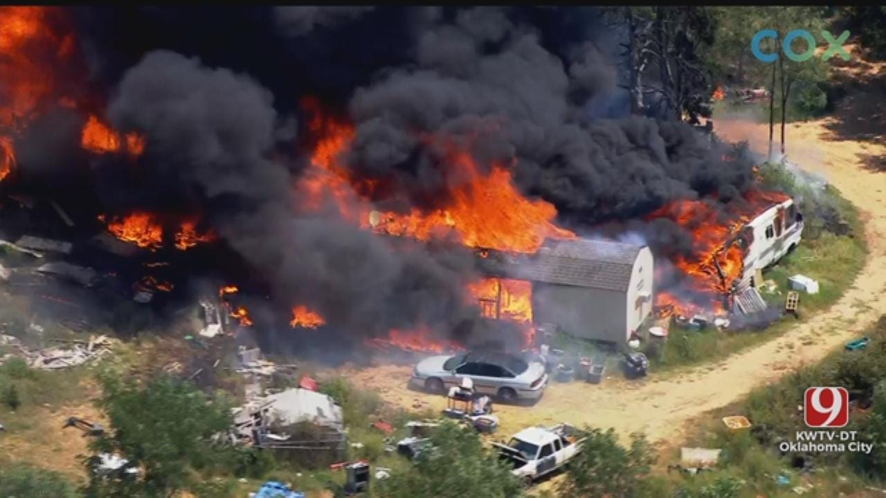 Firefighters Battle Large Fire In NE OKC Near Choctaw
