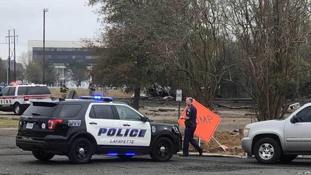 LSU Coach’s DaughterInLaw Among 5 Killed In Plane Crash En Route To