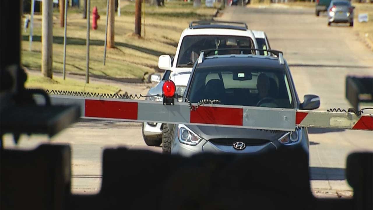 New State Law Allowing Law Enforcement To Fine Trains For Blocking