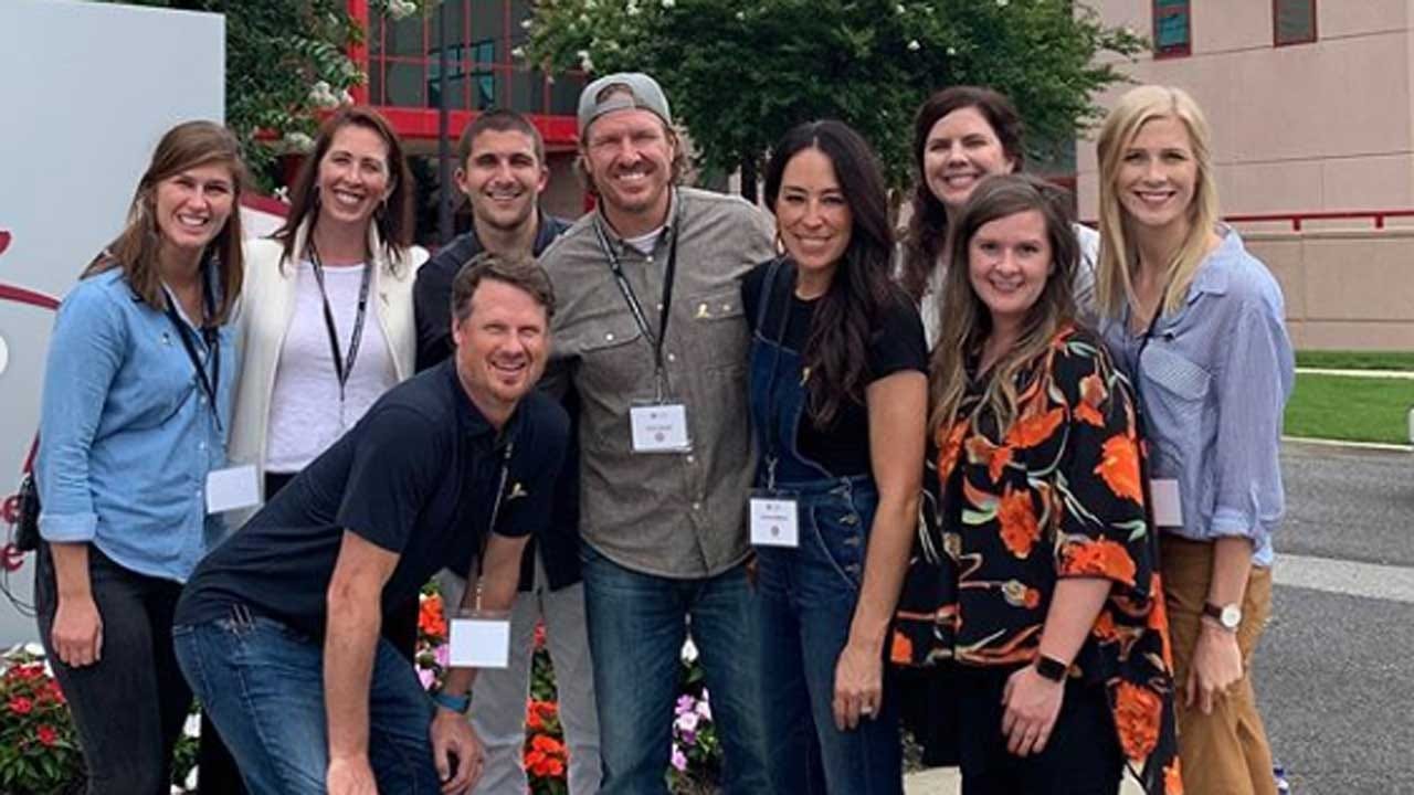 'Fixer Upper' Stars Joanna And Chip Gaines Donate 1.5M To St. Jude