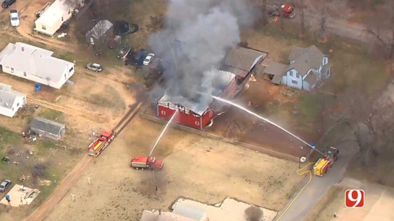 Coyle, Guthrie Firefighters Battle Structure Fire In Logan County