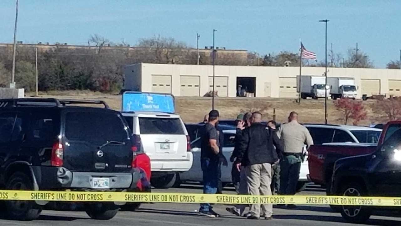 3 Dead After A Shooting At Walmart Parking Lot In Duncan