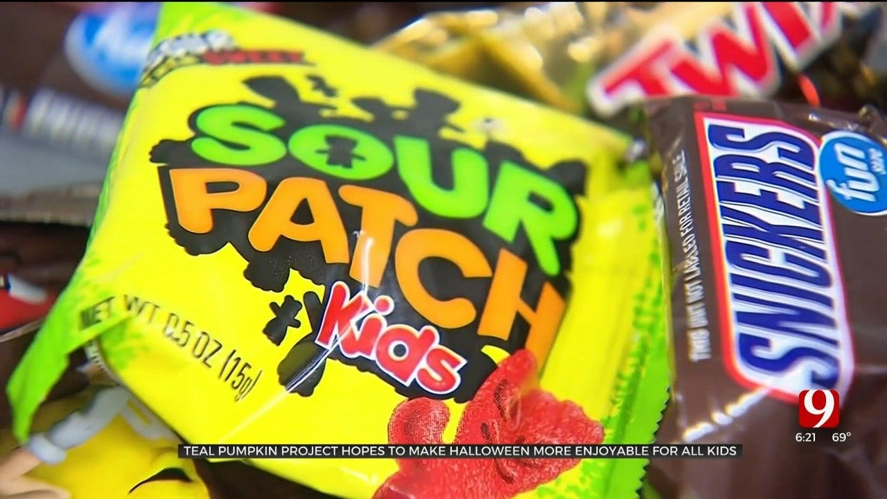 Teal Pumpkin Project Encourages Alternative Halloween Treats teal-pumpkin-project-encourages-alternative-halloween-treats