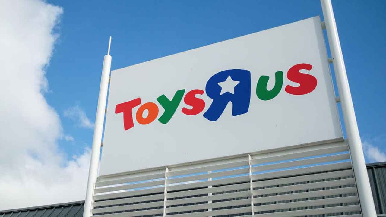 Toys R Us Opens First Physical Store Since Going Bankrupt Last Year