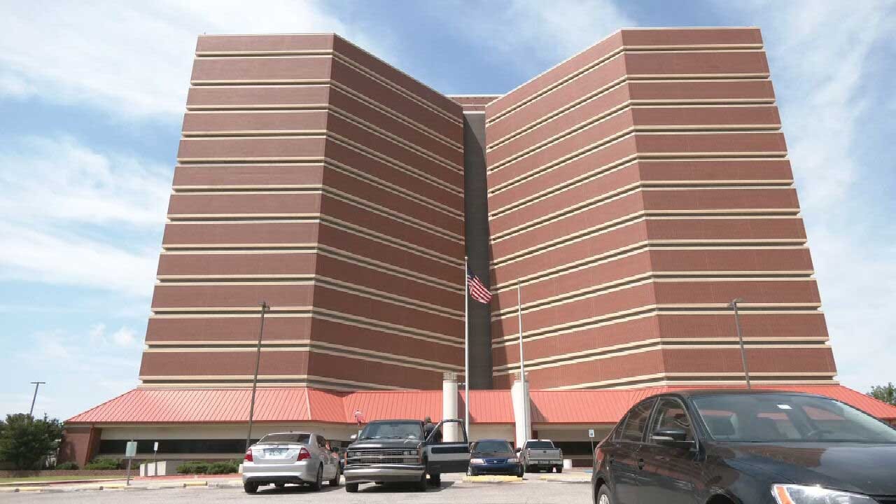 Okla. Co Sheriff Offers 106-Day Extension To Hand Over Operations Of Jail To Trust