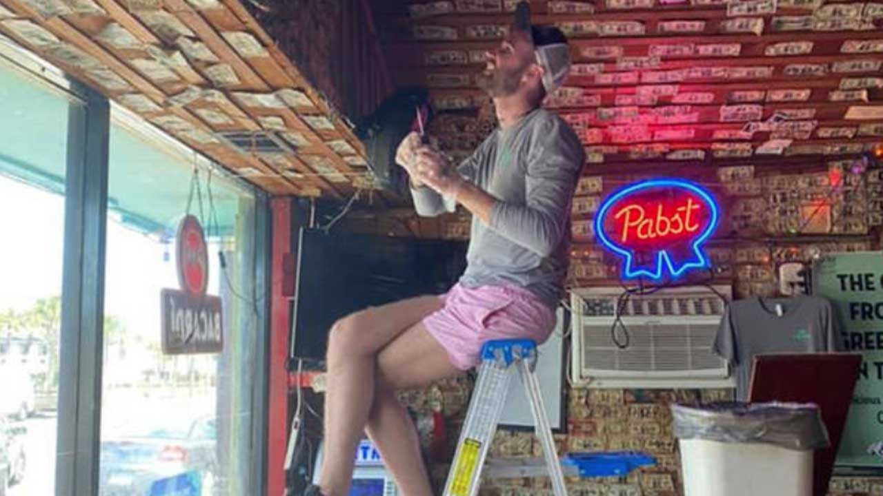 Bar Owner Removes $3,714 In Bills From Walls To Give To Unemployed Staff During Coronavirus Pandemic
