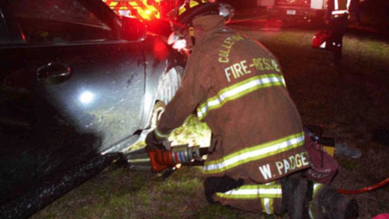 Woman Crushes Hands Changing Tire, Calls 911 With Toes