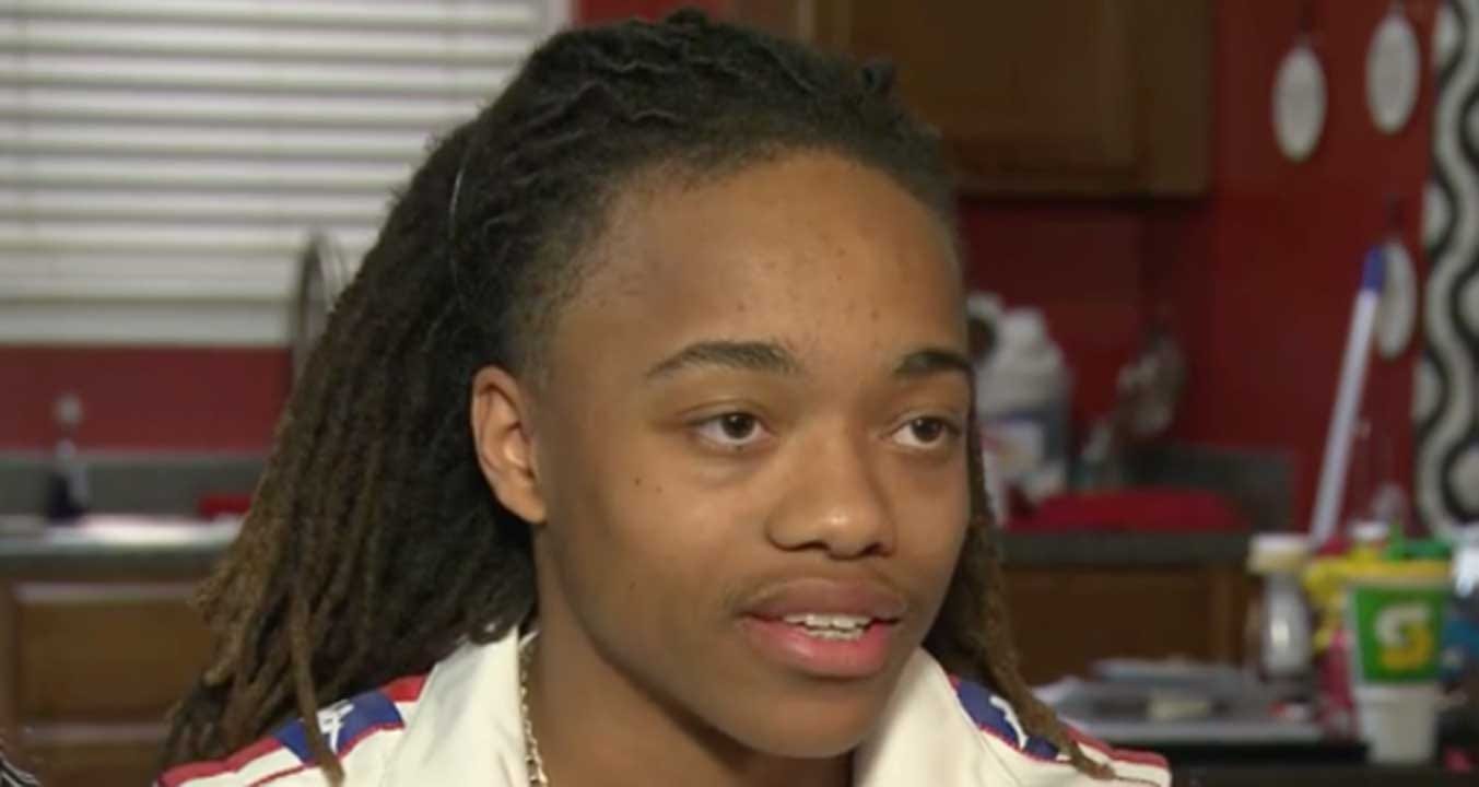 Teen Who Was Told To Cut Dreadlocks Surprised With $20,000 Scholarship