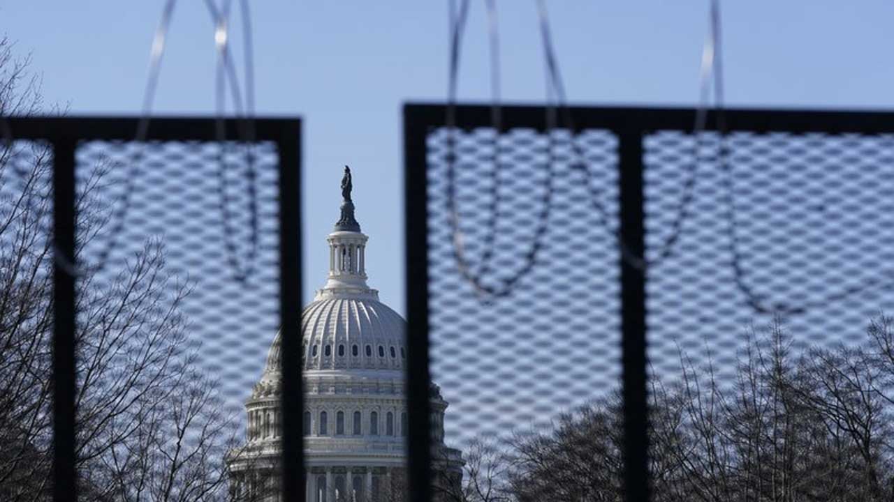 Capitol and security fencing