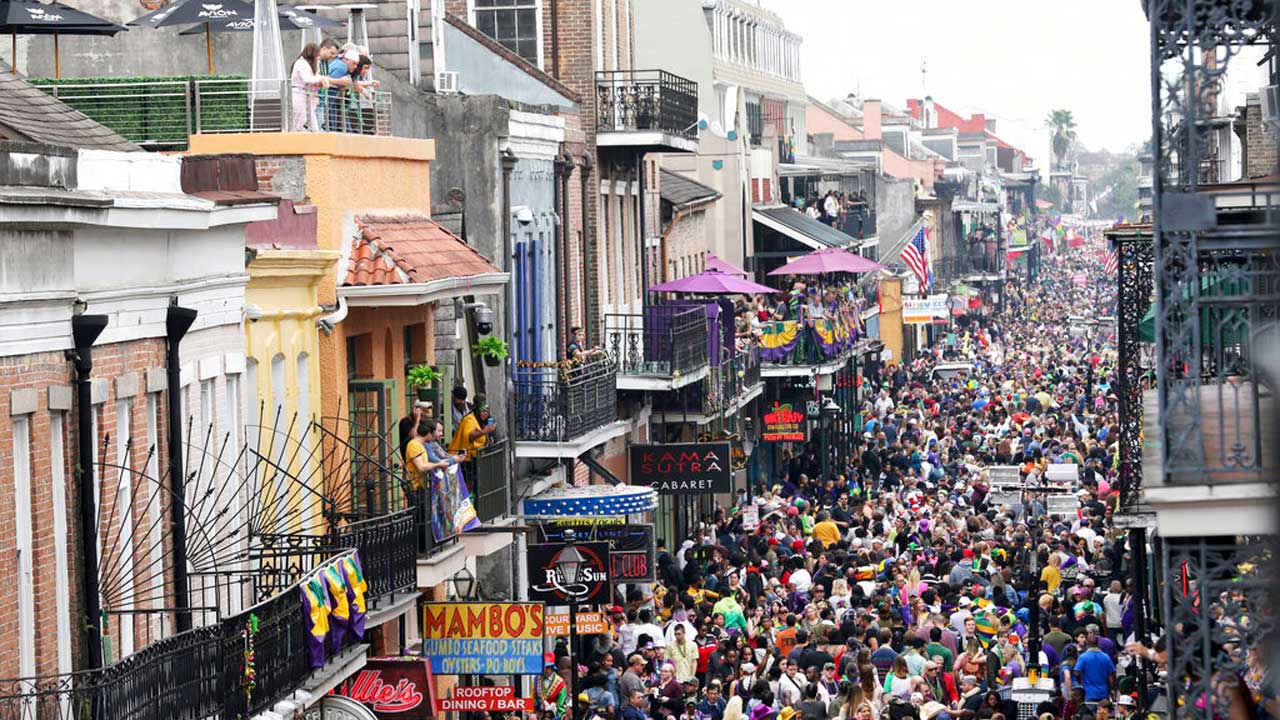 New Orleans Closes Bars, Bans To-Go Drinks For Mardi Gras Weekend