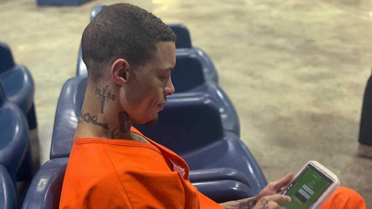 Oklahoma Prison Inmates To Begin Receiving Computer Tablets